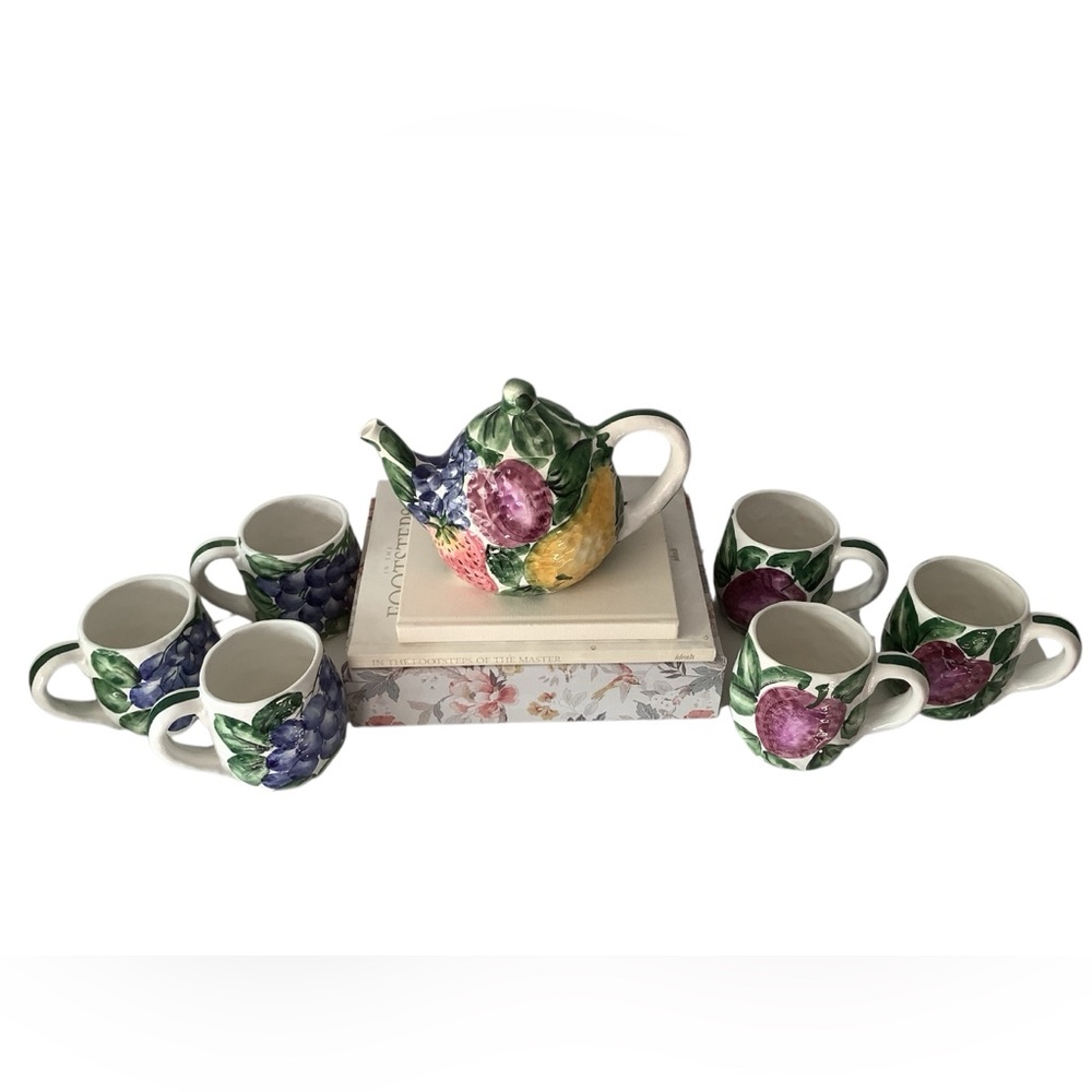 Vintage Hand-painted & Handmade Italian Teapot & 6 matching mugs Signed& Stamped